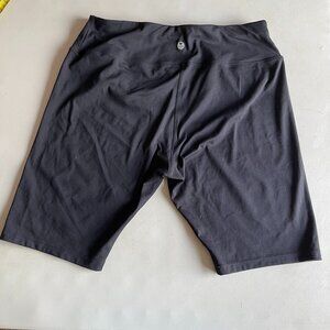 IUGA black stretchy exercise shorts - XXL